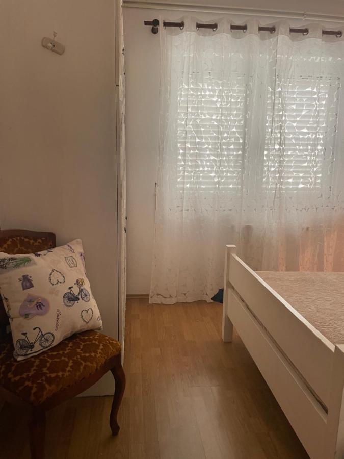 Mare i Kate Apartmani Tribunj  Bagian luar foto