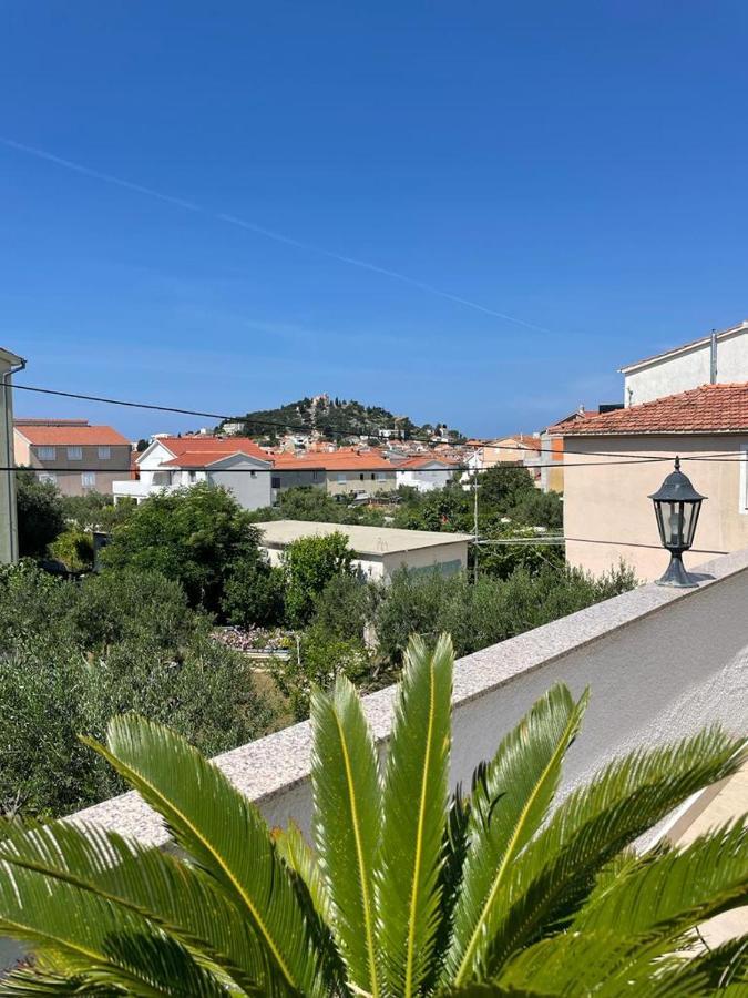 Mare i Kate Apartmani Tribunj  Bagian luar foto